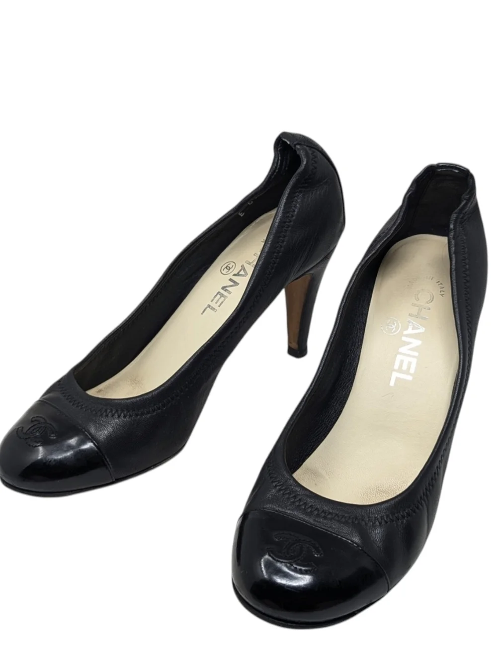 Chanel Black Stretch Leather Cap Toe Interlocking CC Pumps Size EU 37.5